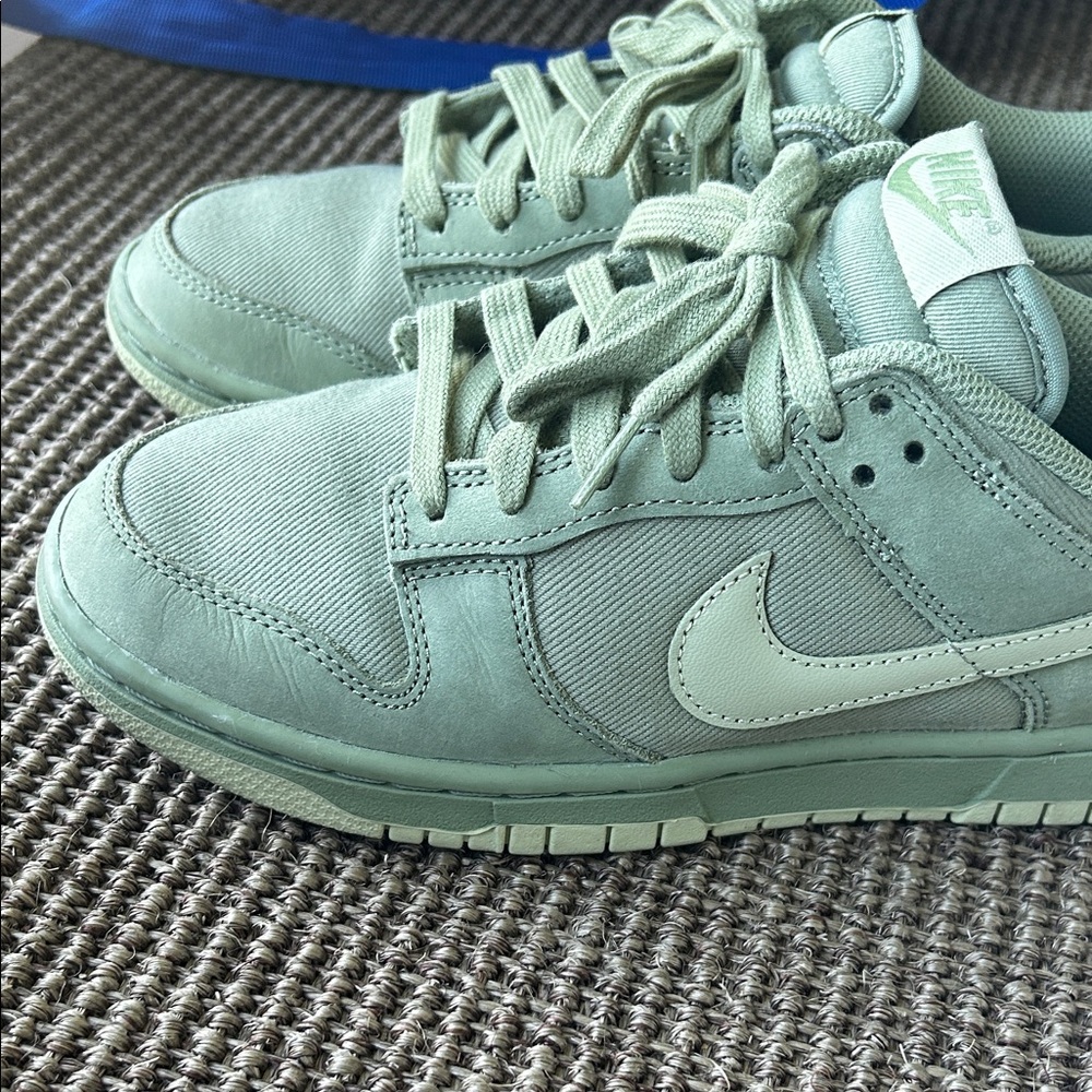 Nike Olive Green Sneakers
